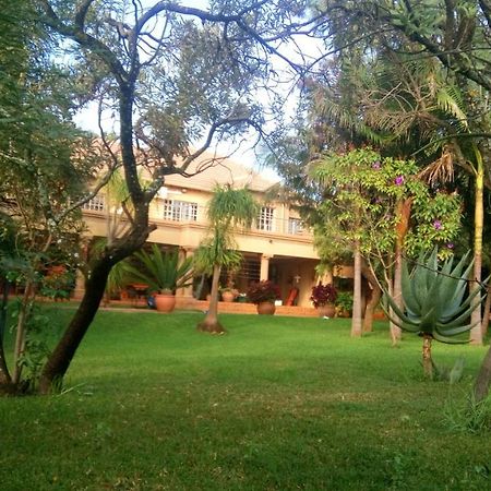 Suikerbosrant Sleep And Go Bed & Breakfast Pretoria Exterior photo