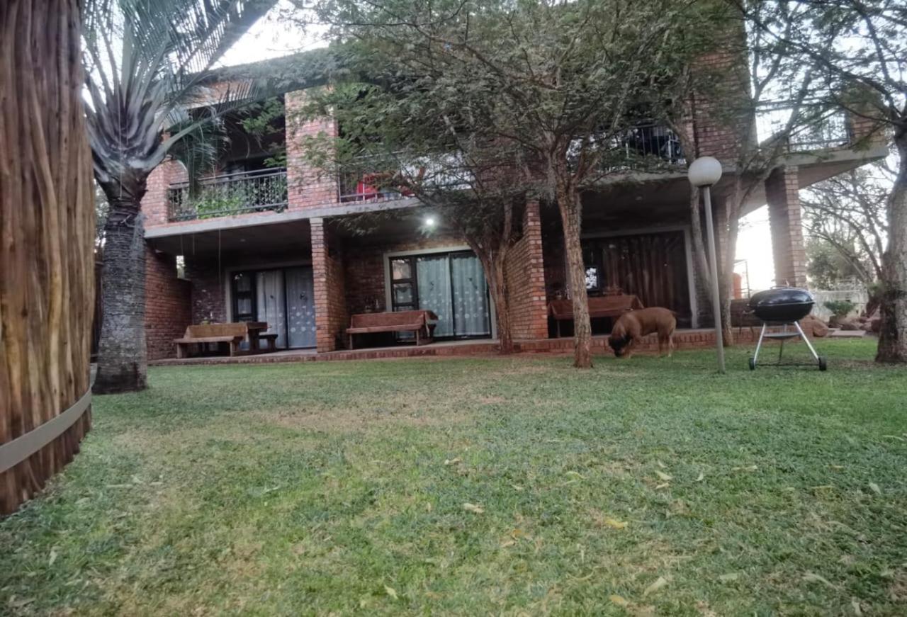 Suikerbosrant Sleep And Go Bed & Breakfast Pretoria Exterior photo
