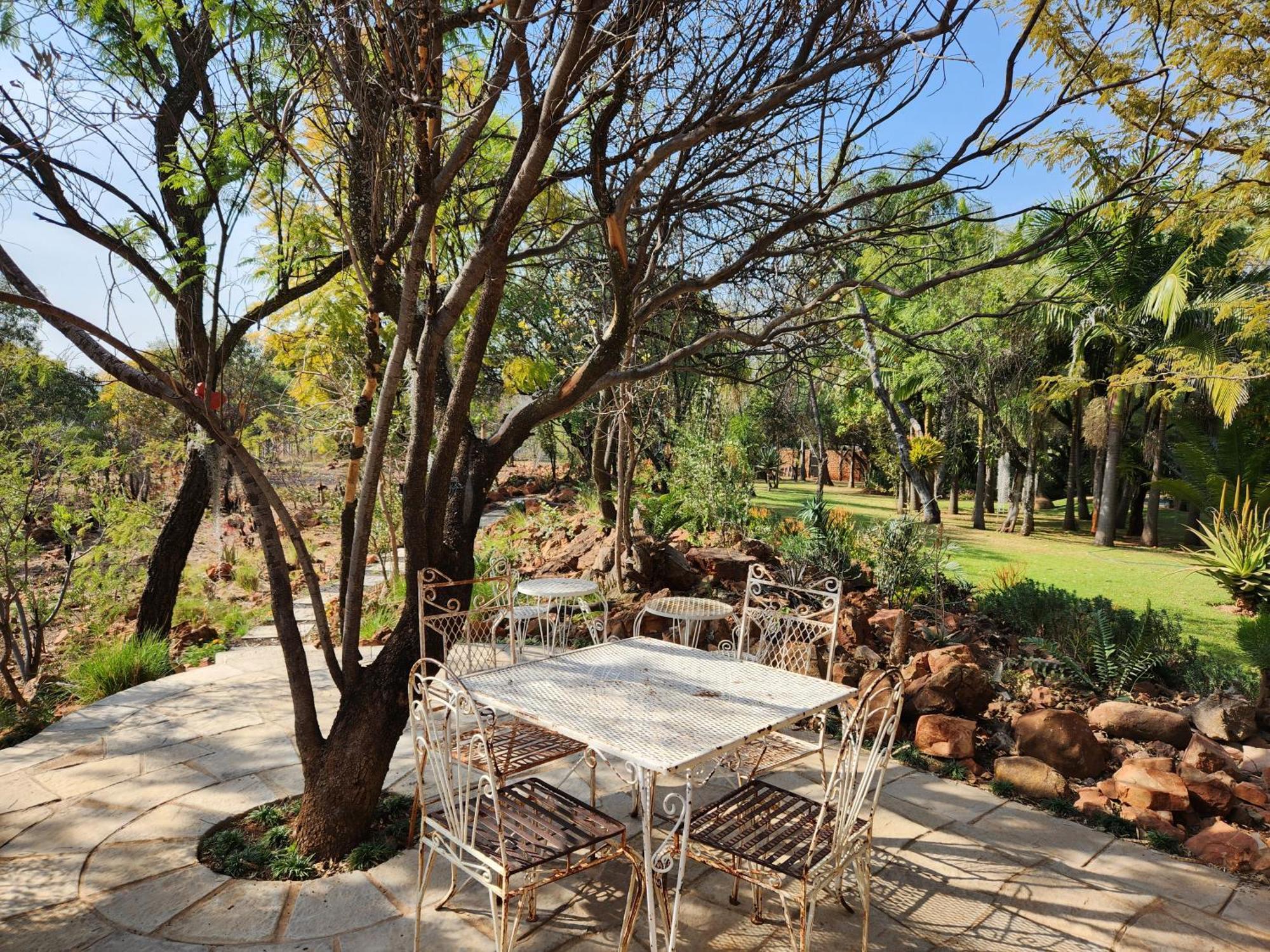 Suikerbosrant Sleep And Go Bed & Breakfast Pretoria Exterior photo