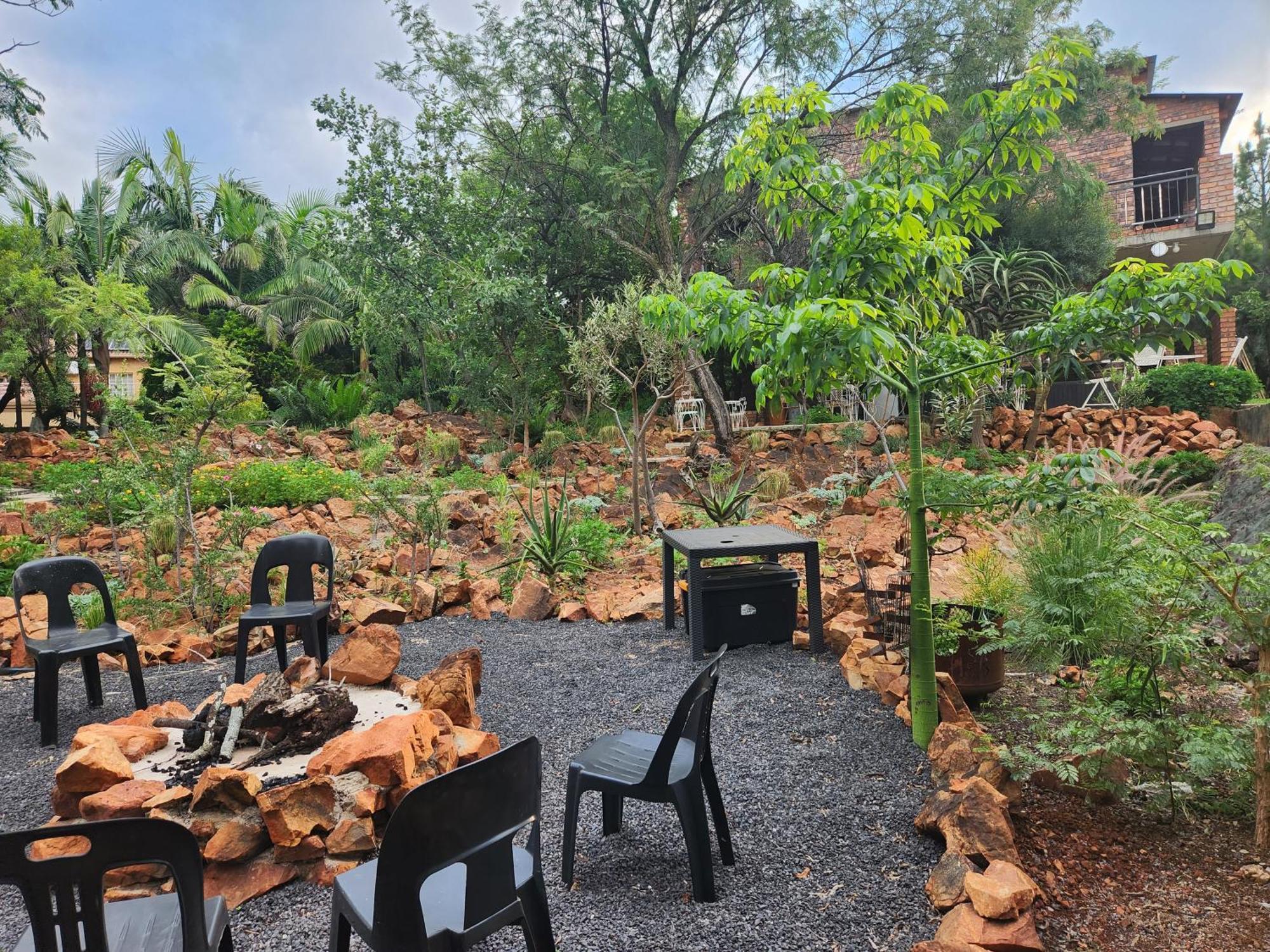 Suikerbosrant Sleep And Go Bed & Breakfast Pretoria Exterior photo